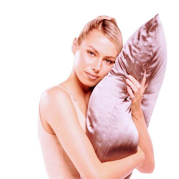 2 Pc Beautyrest STANDARD Satin Pillowcases ROSE PINK SilkyTherapeutic Hair Skin - Picture 4 of 11